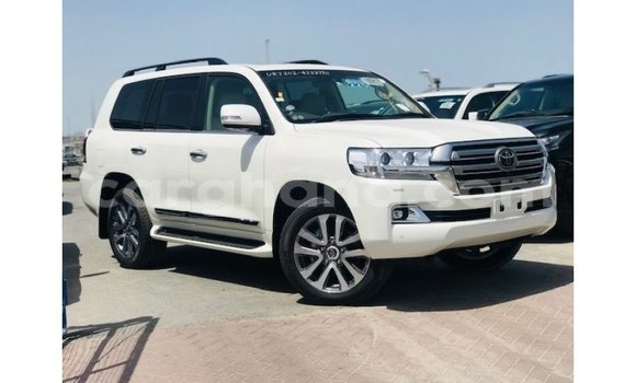 Ra Imported Toyota Land Cruiser funfun Ọkọ̀ in Import - Dubai ni Ashanti Ra Imported Toyota Land Cruiser funfun Ọkọ̀ in Import - Dubai ni Ashanti