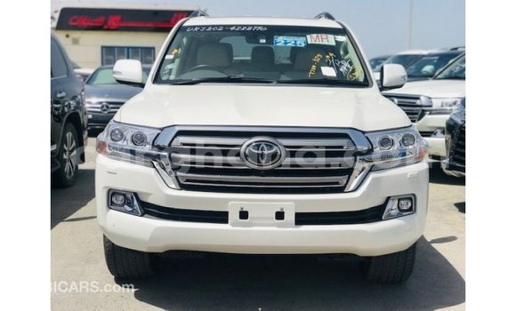 Ra Imported Toyota Land Cruiser funfun Ọkọ̀ in Import - Dubai ni Ashanti Ra Imported Toyota Land Cruiser funfun Ọkọ̀ in Import - Dubai ni Ashanti