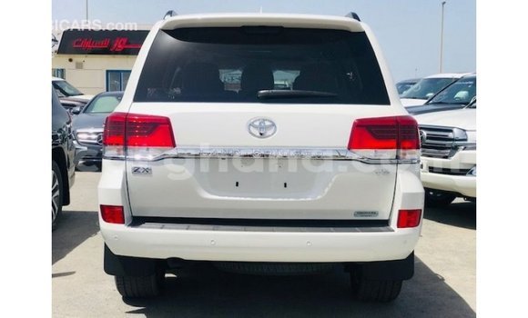 Ra Imported Toyota Land Cruiser funfun Ọkọ̀ in Import - Dubai ni Ashanti Ra Imported Toyota Land Cruiser funfun Ọkọ̀ in Import - Dubai ni Ashanti
