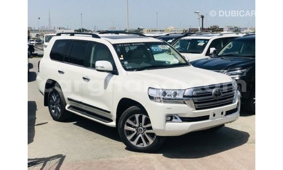 Ra Imported Toyota Land Cruiser funfun Ọkọ̀ in Import - Dubai ni Ashanti Ra Imported Toyota Land Cruiser funfun Ọkọ̀ in Import - Dubai ni Ashanti