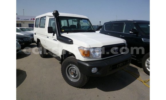 Buy Import Toyota Land Cruiser White Car in Import - Dubai in Ashanti Buy Import Toyota Land Cruiser White Car in Import - Dubai in Ashanti
