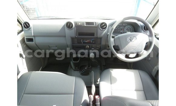 Buy Import Toyota Land Cruiser White Car in Import - Dubai in Ashanti Buy Import Toyota Land Cruiser White Car in Import - Dubai in Ashanti