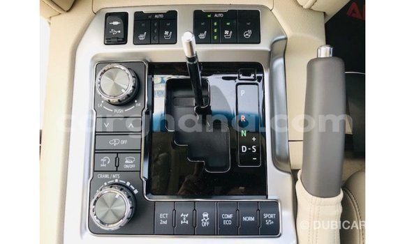 Ra Imported Toyota Land Cruiser funfun Ọkọ̀ in Import - Dubai ni Ashanti Ra Imported Toyota Land Cruiser funfun Ọkọ̀ in Import - Dubai ni Ashanti
