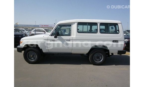 Buy Import Toyota Land Cruiser White Car in Import - Dubai in Ashanti Buy Import Toyota Land Cruiser White Car in Import - Dubai in Ashanti
