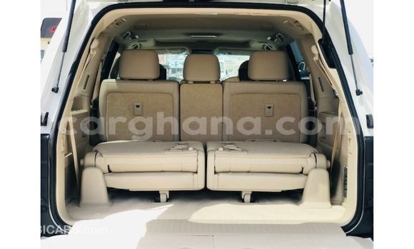 Ra Imported Toyota Land Cruiser funfun Ọkọ̀ in Import - Dubai ni Ashanti Ra Imported Toyota Land Cruiser funfun Ọkọ̀ in Import - Dubai ni Ashanti