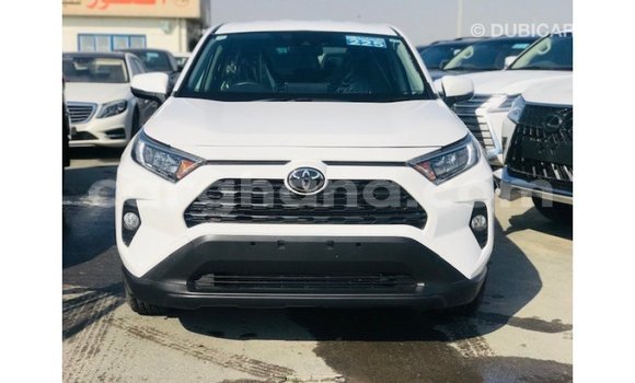 Sayi Imported Toyota 4Runner White Mota in Import - Dubai a Ashanti Sayi Imported Toyota 4Runner White Mota in Import - Dubai a Ashanti