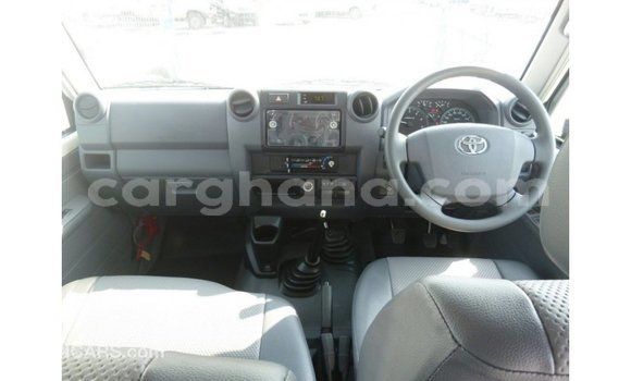 Buy Import Toyota Land Cruiser White Car in Import - Dubai in Ashanti Buy Import Toyota Land Cruiser White Car in Import - Dubai in Ashanti