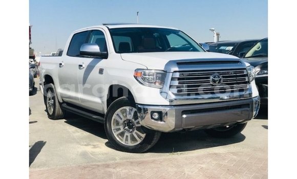 Sayi Imported Toyota Tundra White Mota in Import - Dubai a Ashanti Sayi Imported Toyota Tundra White Mota in Import - Dubai a Ashanti
