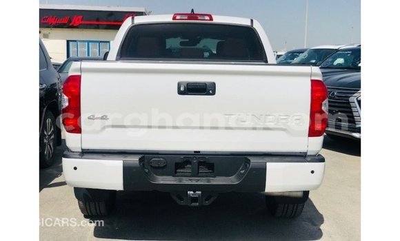 Sayi Imported Toyota Tundra White Mota in Import - Dubai a Ashanti Sayi Imported Toyota Tundra White Mota in Import - Dubai a Ashanti