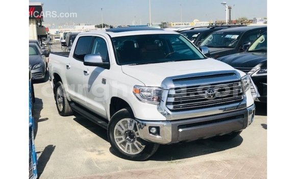 Sayi Imported Toyota Tundra White Mota in Import - Dubai a Ashanti Sayi Imported Toyota Tundra White Mota in Import - Dubai a Ashanti