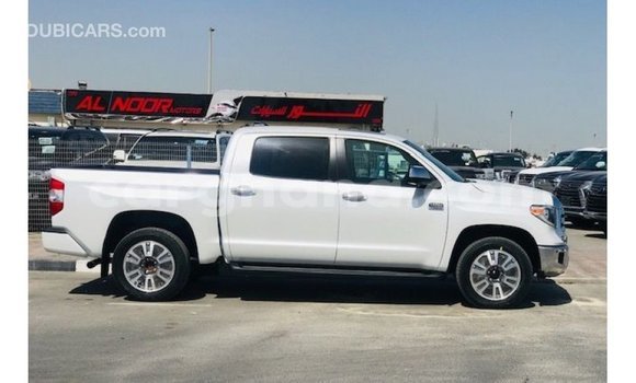 Sayi Imported Toyota Tundra White Mota in Import - Dubai a Ashanti Sayi Imported Toyota Tundra White Mota in Import - Dubai a Ashanti