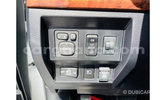 Sayi Imported Toyota Tundra White Mota in Import - Dubai a Ashanti Sayi Imported Toyota Tundra White Mota in Import - Dubai a Ashanti