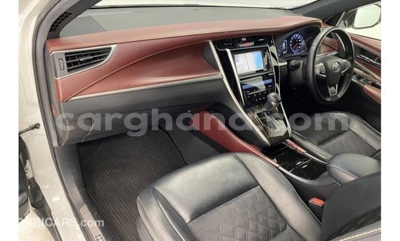 Buy Import Toyota Harrier White Car in Import - Dubai in Ashanti Buy Import Toyota Harrier White Car in Import - Dubai in Ashanti