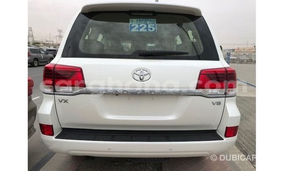 Buy Import Toyota Land Cruiser White Car in Import - Dubai in Ashanti Buy Import Toyota Land Cruiser White Car in Import - Dubai in Ashanti