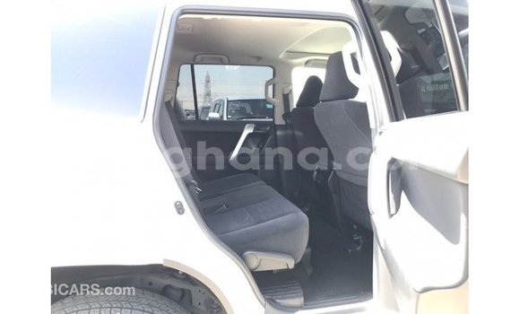 Sayi Imported Toyota Prado White Mota in Import - Dubai a Ashanti Sayi Imported Toyota Prado White Mota in Import - Dubai a Ashanti