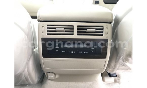 Buy Import Toyota Land Cruiser White Car in Import - Dubai in Ashanti Buy Import Toyota Land Cruiser White Car in Import - Dubai in Ashanti