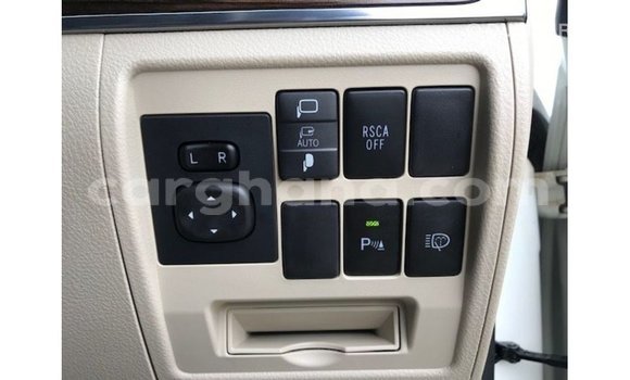 Buy Import Toyota Land Cruiser White Car in Import - Dubai in Ashanti Buy Import Toyota Land Cruiser White Car in Import - Dubai in Ashanti