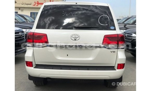 Sayi Imported Toyota Land Cruiser White Mota in Import - Dubai a Ashanti Sayi Imported Toyota Land Cruiser White Mota in Import - Dubai a Ashanti