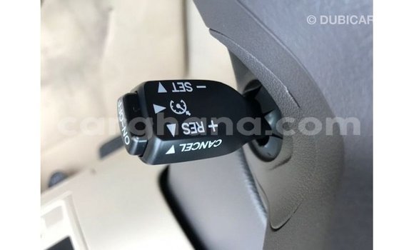 Sayi Imported Toyota Land Cruiser White Mota in Import - Dubai a Ashanti Sayi Imported Toyota Land Cruiser White Mota in Import - Dubai a Ashanti