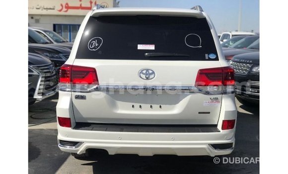 Buy Import Toyota Land Cruiser White Car in Import - Dubai in Ashanti Buy Import Toyota Land Cruiser White Car in Import - Dubai in Ashanti
