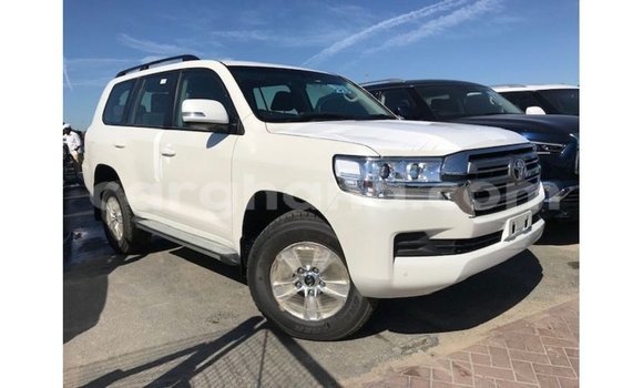 Ra Imported Toyota Land Cruiser funfun Ọkọ̀ in Import - Dubai ni Ashanti Ra Imported Toyota Land Cruiser funfun Ọkọ̀ in Import - Dubai ni Ashanti