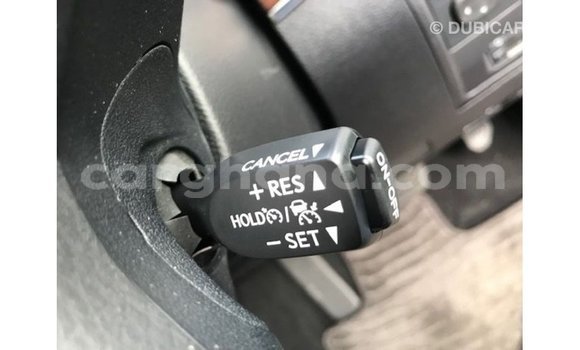 Sayi Imported Toyota Land Cruiser White Mota in Import - Dubai a Ashanti Sayi Imported Toyota Land Cruiser White Mota in Import - Dubai a Ashanti