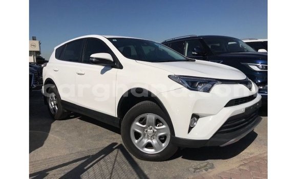 Ra Imported Toyota 4Runner funfun Ọkọ̀ in Import - Dubai ni Ashanti Ra Imported Toyota 4Runner funfun Ọkọ̀ in Import - Dubai ni Ashanti