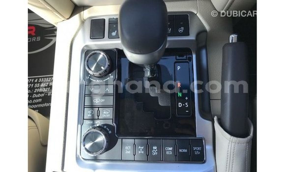 Buy Import Toyota Land Cruiser White Car in Import - Dubai in Ashanti Buy Import Toyota Land Cruiser White Car in Import - Dubai in Ashanti