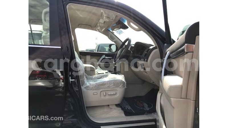 Big with watermark toyota land cruiser ashanti import dubai 21187