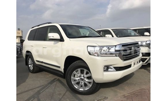 Buy Import Toyota Land Cruiser White Car in Import - Dubai in Ashanti Buy Import Toyota Land Cruiser White Car in Import - Dubai in Ashanti