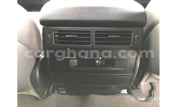 Sayi Imported Toyota Land Cruiser White Mota in Import - Dubai a Ashanti Sayi Imported Toyota Land Cruiser White Mota in Import - Dubai a Ashanti