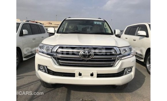 Buy Import Toyota Land Cruiser White Car in Import - Dubai in Ashanti Buy Import Toyota Land Cruiser White Car in Import - Dubai in Ashanti