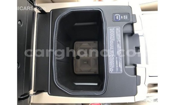 Buy Import Toyota Land Cruiser White Car in Import - Dubai in Ashanti Buy Import Toyota Land Cruiser White Car in Import - Dubai in Ashanti