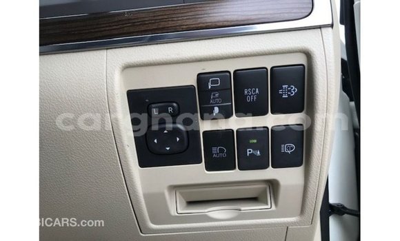 Buy Import Toyota Land Cruiser White Car in Import - Dubai in Ashanti Buy Import Toyota Land Cruiser White Car in Import - Dubai in Ashanti