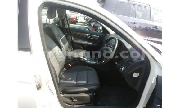 Sayi Imported Mercedes‒Benz 200 White Mota in Import - Dubai a Ashanti Sayi Imported Mercedes‒Benz 200 White Mota in Import - Dubai a Ashanti