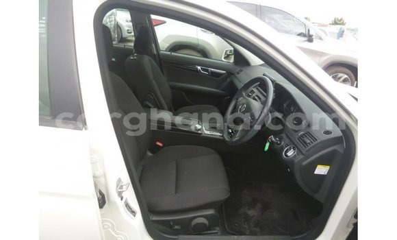 Buy Import Mercedes‒Benz 200 White Car in Import - Dubai in Ashanti Buy Import Mercedes‒Benz 200 White Car in Import - Dubai in Ashanti