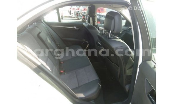 Sayi Imported Mercedes‒Benz 200 White Mota in Import - Dubai a Ashanti Sayi Imported Mercedes‒Benz 200 White Mota in Import - Dubai a Ashanti