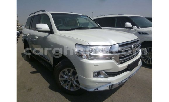 Ra Imported Toyota Land Cruiser funfun Ọkọ̀ in Import - Dubai ni Ashanti Ra Imported Toyota Land Cruiser funfun Ọkọ̀ in Import - Dubai ni Ashanti