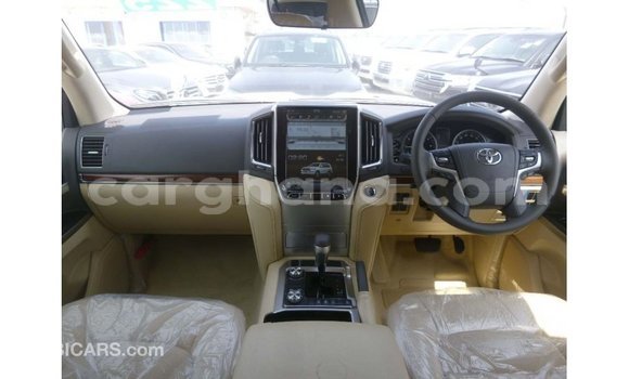 Ra Imported Toyota Land Cruiser funfun Ọkọ̀ in Import - Dubai ni Ashanti Ra Imported Toyota Land Cruiser funfun Ọkọ̀ in Import - Dubai ni Ashanti