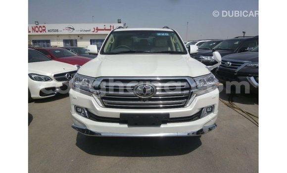 Ra Imported Toyota Land Cruiser funfun Ọkọ̀ in Import - Dubai ni Ashanti Ra Imported Toyota Land Cruiser funfun Ọkọ̀ in Import - Dubai ni Ashanti