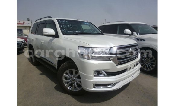 Buy Import Toyota Land Cruiser White Car in Import - Dubai in Ashanti Buy Import Toyota Land Cruiser White Car in Import - Dubai in Ashanti