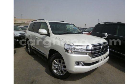 Ra Imported Toyota Land Cruiser funfun Ọkọ̀ in Import - Dubai ni Ashanti Ra Imported Toyota Land Cruiser funfun Ọkọ̀ in Import - Dubai ni Ashanti