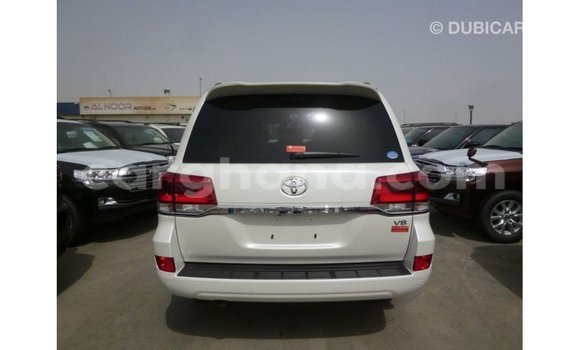 Ra Imported Toyota Land Cruiser funfun Ọkọ̀ in Import - Dubai ni Ashanti Ra Imported Toyota Land Cruiser funfun Ọkọ̀ in Import - Dubai ni Ashanti