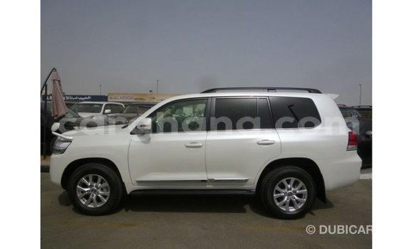 Ra Imported Toyota Land Cruiser funfun Ọkọ̀ in Import - Dubai ni Ashanti Ra Imported Toyota Land Cruiser funfun Ọkọ̀ in Import - Dubai ni Ashanti