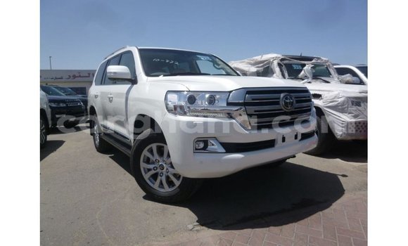 Buy Import Toyota Land Cruiser White Car in Import - Dubai in Ashanti Buy Import Toyota Land Cruiser White Car in Import - Dubai in Ashanti