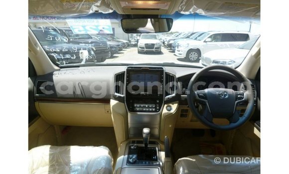 Buy Import Toyota Land Cruiser White Car in Import - Dubai in Ashanti Buy Import Toyota Land Cruiser White Car in Import - Dubai in Ashanti