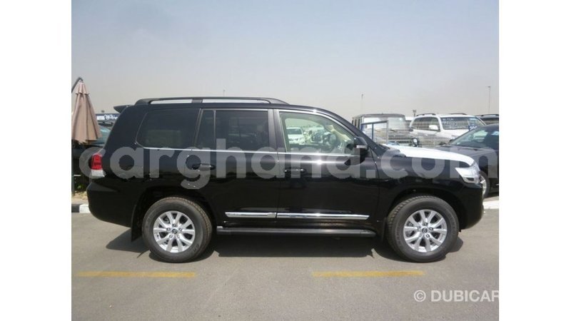 Big with watermark toyota land cruiser ashanti import dubai 21226