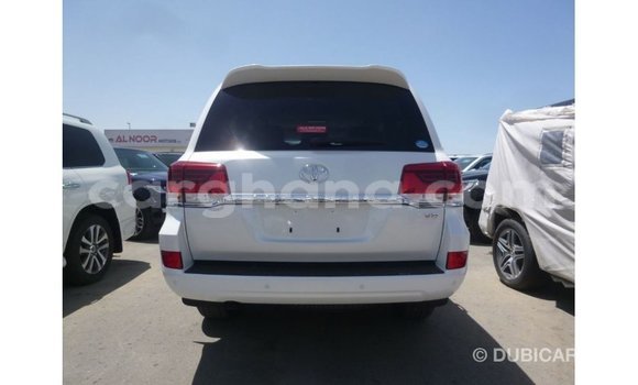 Buy Import Toyota Land Cruiser White Car in Import - Dubai in Ashanti Buy Import Toyota Land Cruiser White Car in Import - Dubai in Ashanti