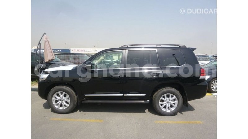 Big with watermark toyota land cruiser ashanti import dubai 21226