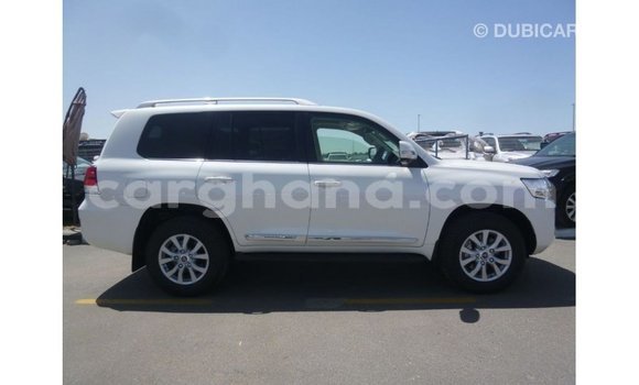 Buy Import Toyota Land Cruiser White Car in Import - Dubai in Ashanti Buy Import Toyota Land Cruiser White Car in Import - Dubai in Ashanti